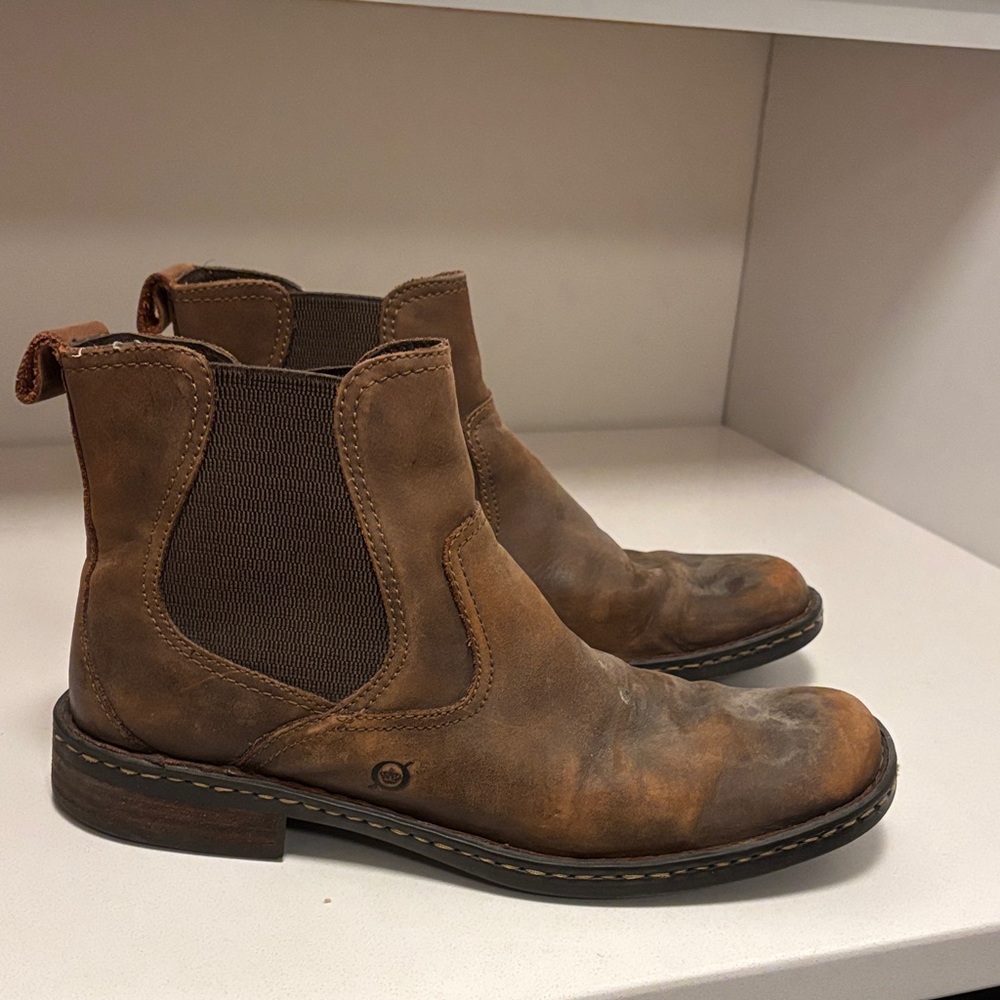 Born Men's Distressed Brown Leather Boots